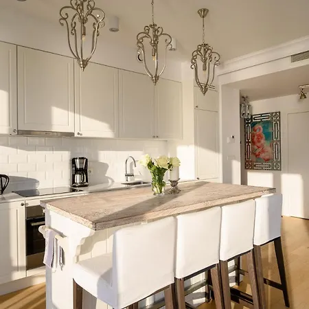 Sunset Boulevard 1 9 Bulwar Zachodzącego Słońca 1 W Marina Royale Apartament