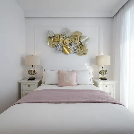 Sunset Boulevard 1 9 Bulwar Zachodzacego Slonca 1 W Marina Royale Apartment
