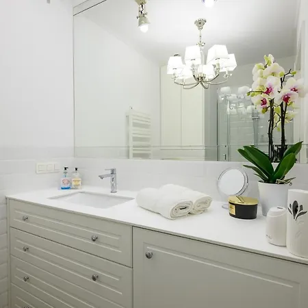 Sunset Boulevard 1 9 Bulwar Zachodzącego Słońca 1 W Marina Royale Apartament *